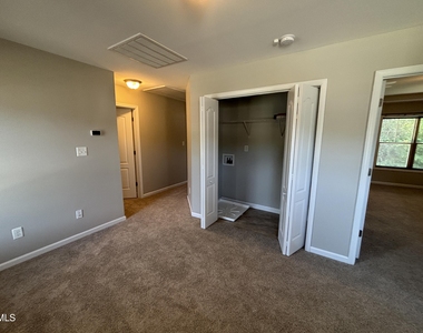 438 Roanoke Drive - Photo Thumbnail 63