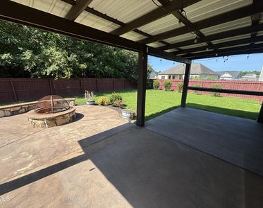438 Roanoke Drive - Photo Thumbnail 44