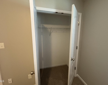 438 Roanoke Drive - Photo Thumbnail 65