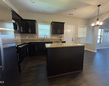 438 Roanoke Drive - Photo Thumbnail 41