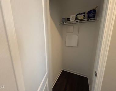 438 Roanoke Drive - Photo Thumbnail 20