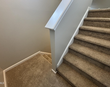 438 Roanoke Drive - Photo Thumbnail 49