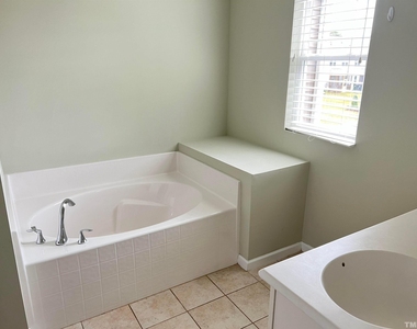 228 Traphill Drive - Photo Thumbnail 8