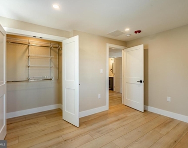 530 Washington Avenue - Photo Thumbnail 16