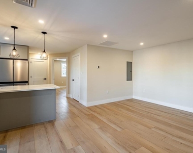 530 Washington Avenue - Photo Thumbnail 6