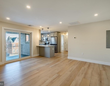 530 Washington Avenue - Photo Thumbnail 4