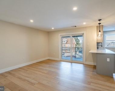 530 Washington Avenue - Photo Thumbnail 5
