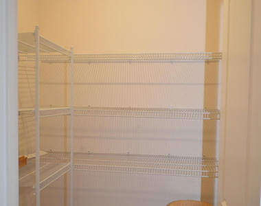 1124 Finch Court - Photo Thumbnail 21