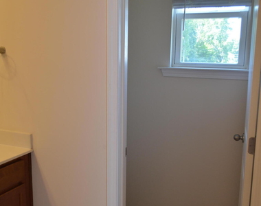 1124 Finch Court - Photo Thumbnail 40