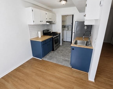 114 Lexington Court - Photo Thumbnail 2