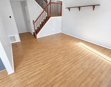 114 Lexington Court - Photo Thumbnail 1