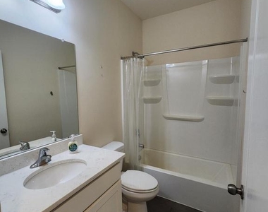 2207 Evin Dr - Photo Thumbnail 23