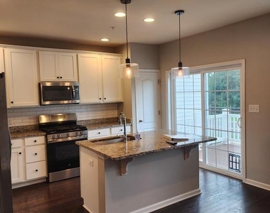 2207 Evin Dr - Photo Thumbnail 5