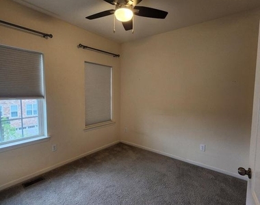 2207 Evin Dr - Photo Thumbnail 19