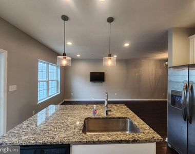 2207 Evin Dr - Photo Thumbnail 7