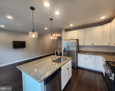 2207 Evin Dr - Photo Thumbnail 6