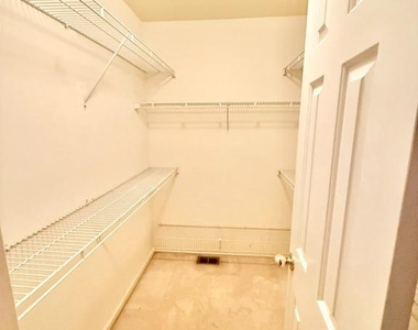 16 Martin Court - Photo Thumbnail 12