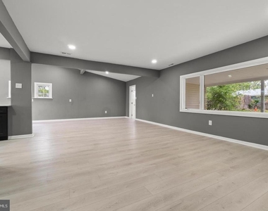 3 Indian Creek Way - Photo Thumbnail 2