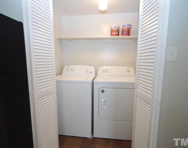 1208 Carlton Avenue - Photo Thumbnail 10