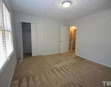 1208 Carlton Avenue - Photo Thumbnail 17
