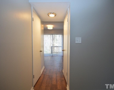 1208 Carlton Avenue - Photo Thumbnail 7
