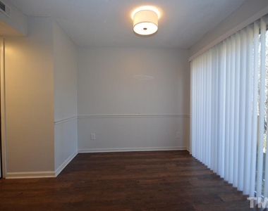 1208 Carlton Avenue - Photo Thumbnail 12