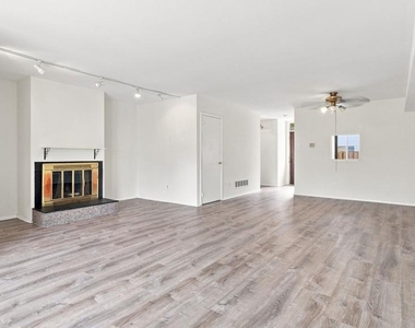 23 Centennial Road - Photo Thumbnail 9