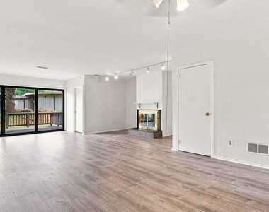 23 Centennial Road - Photo Thumbnail 8
