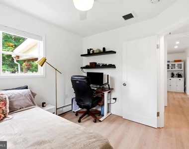135 Longshore Avenue - Photo Thumbnail 17