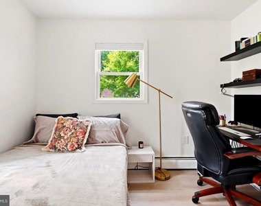 135 Longshore Avenue - Photo Thumbnail 16