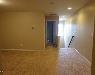 3018 Freeport Drive - Photo Thumbnail 5