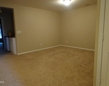 3018 Freeport Drive - Photo Thumbnail 6