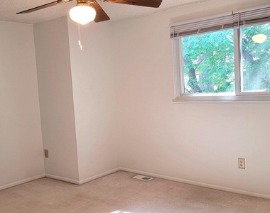7725 Sandra Lane - Photo Thumbnail 12