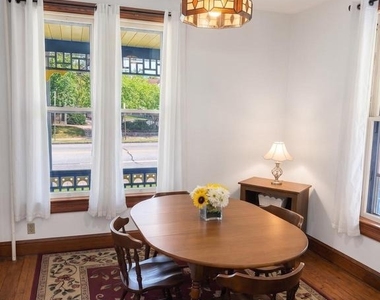 412 Carlisle Street - Photo Thumbnail 10