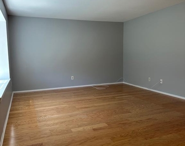 159 Wyndham - Photo Thumbnail 5