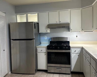 159 Wyndham - Photo Thumbnail 9