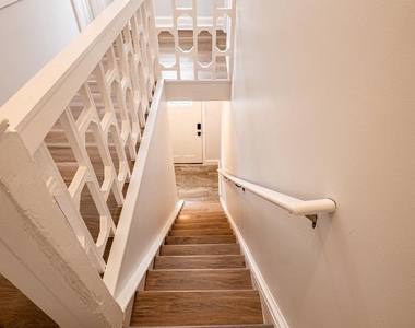 241 Victoria Street - Photo Thumbnail 16