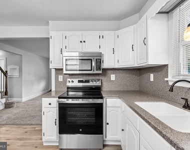 505 Hazel Avenue - Photo Thumbnail 8