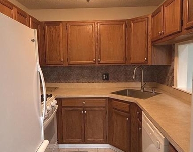 4920b Dunbarton Road - Photo Thumbnail 2