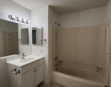 4920b Dunbarton Road - Photo Thumbnail 15