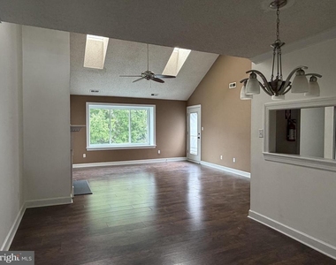 4920b Dunbarton Road - Photo Thumbnail 13