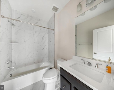 3525 Carnaby Street - Photo Thumbnail 24
