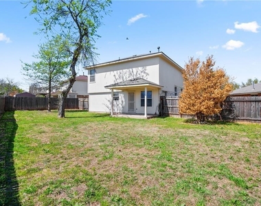 1825 Golden Sunrise Ln - Photo Thumbnail 17