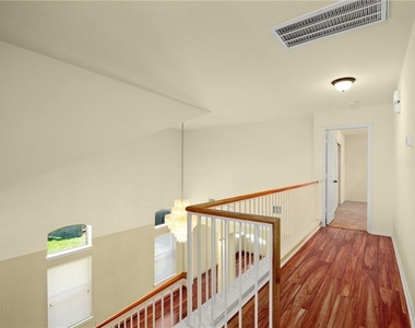 1825 Golden Sunrise Ln - Photo Thumbnail 19