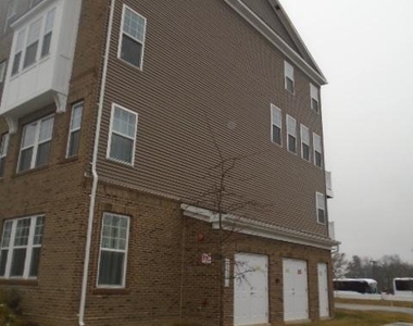 10501 Neil Armstrong Way - Photo Thumbnail 7