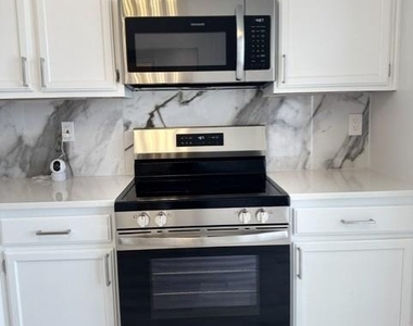 172 Azalea Court - Photo Thumbnail 7