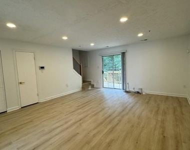 172 Azalea Court - Photo Thumbnail 19