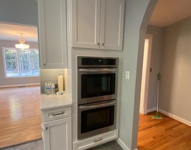 9917 Betteker Lane - Photo Thumbnail 15