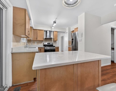 1608 Mithering Lane - Photo Thumbnail 11