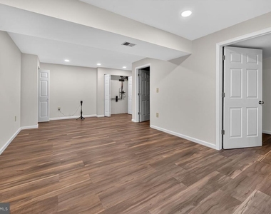 1608 Mithering Lane - Photo Thumbnail 31